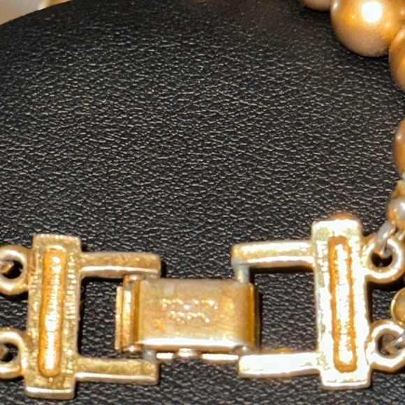Golden Pearl double strand Bracelet with gold clasp - Picture 5 of 7